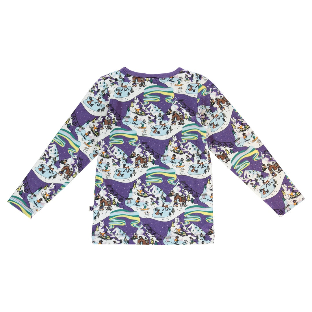 Long-sleeved blouse with winter landscape