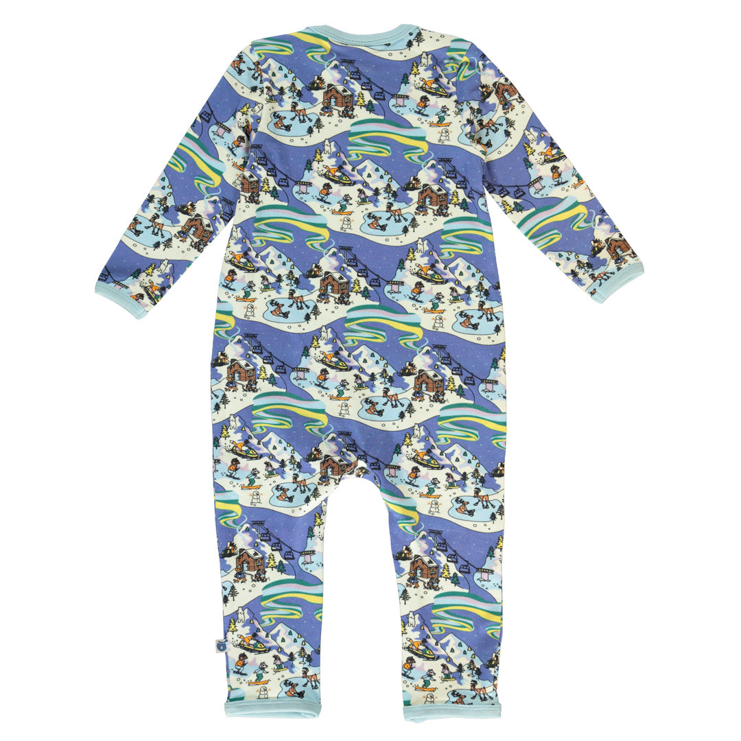 Long-sleeved all-in-one with winter landscape
