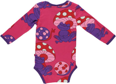 Long-sleeved bodysuit with frogs and snails