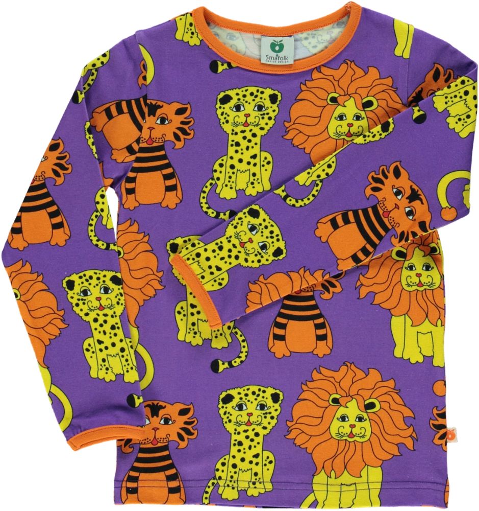 Long-sleeved t-shirt with lion, tiger, and leopard print