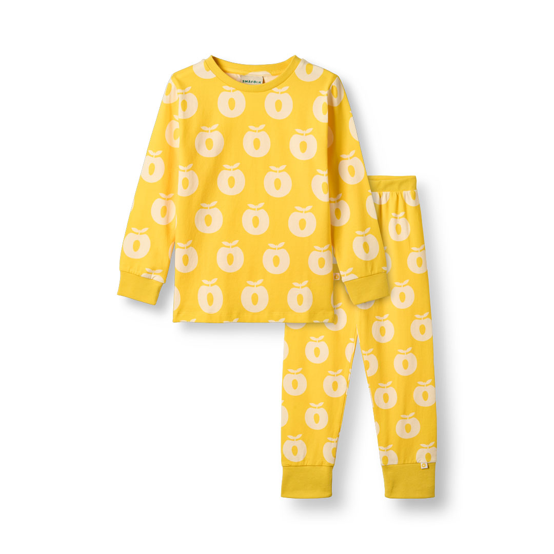 Jubilee pyjamas with apples