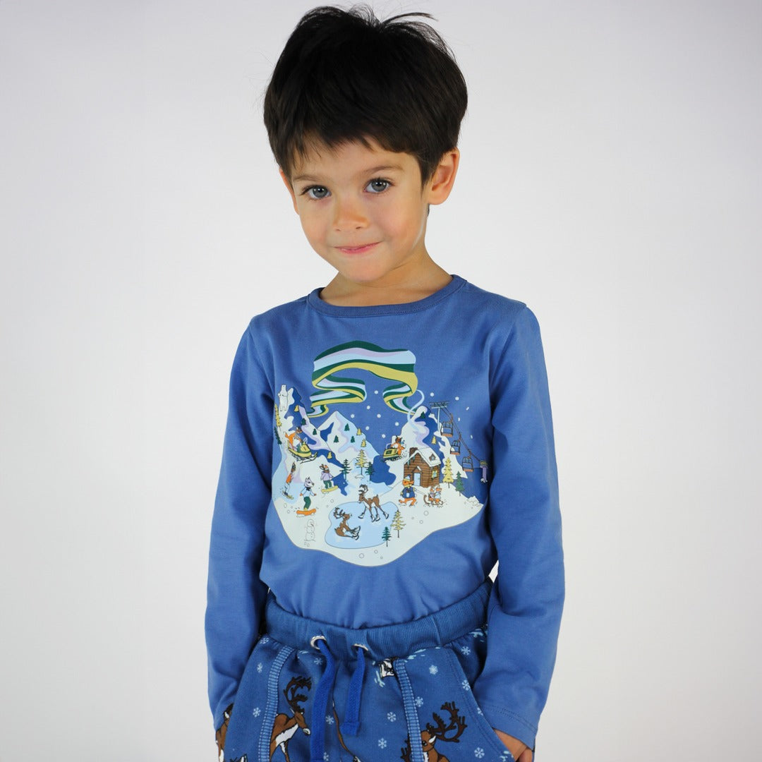 Long-sleeved blouse with winter landscape