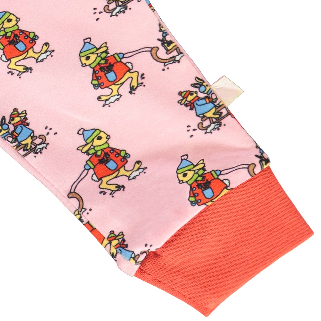 Baby leggings with rabbits on a sled