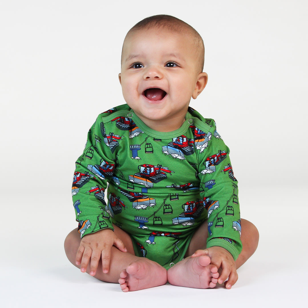 Long-sleeved bodysuit with snow groomer