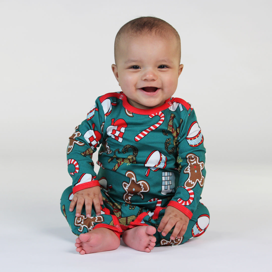 Long-sleeved all-in-one with Christmas decorations