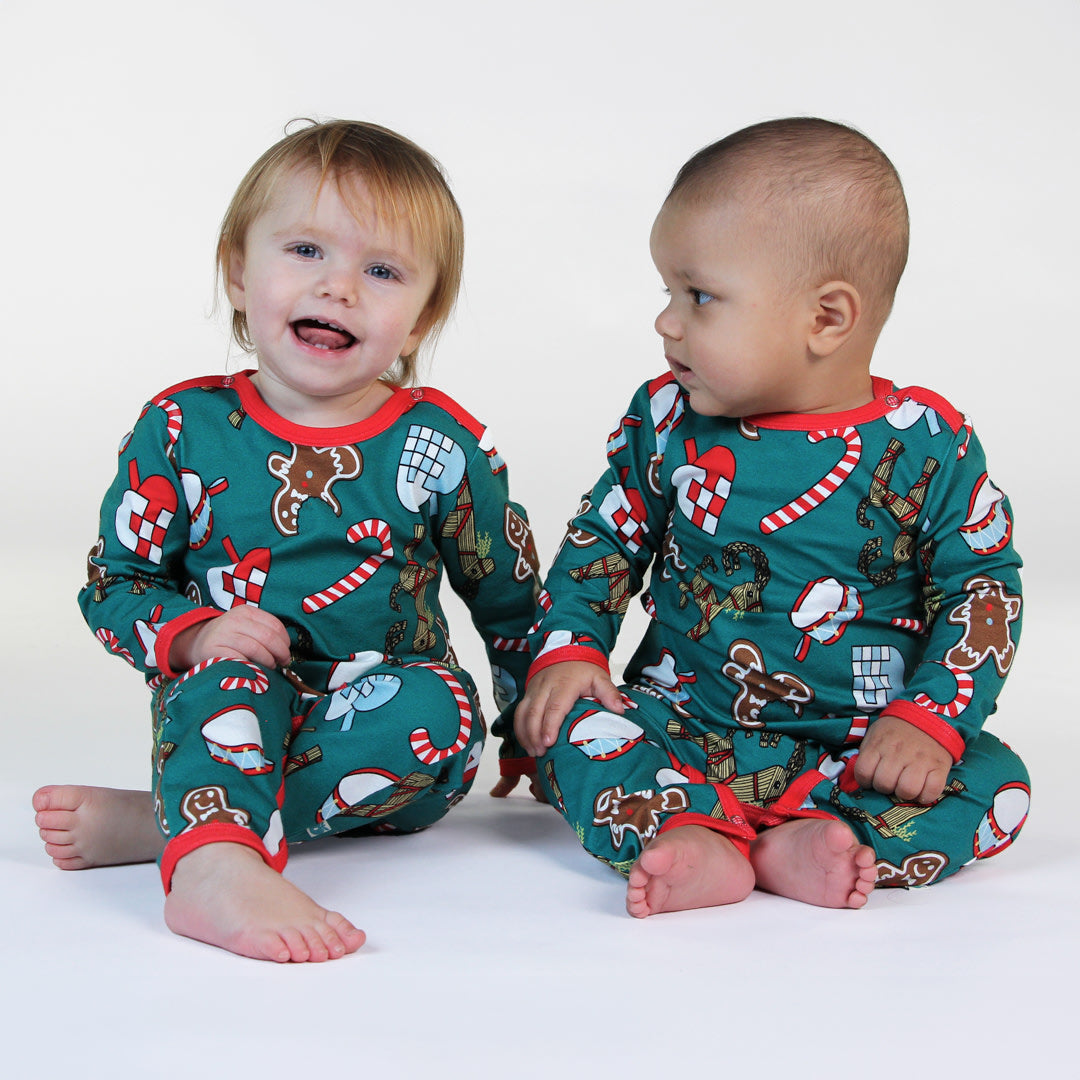 Long-sleeved all-in-one with Christmas decorations
