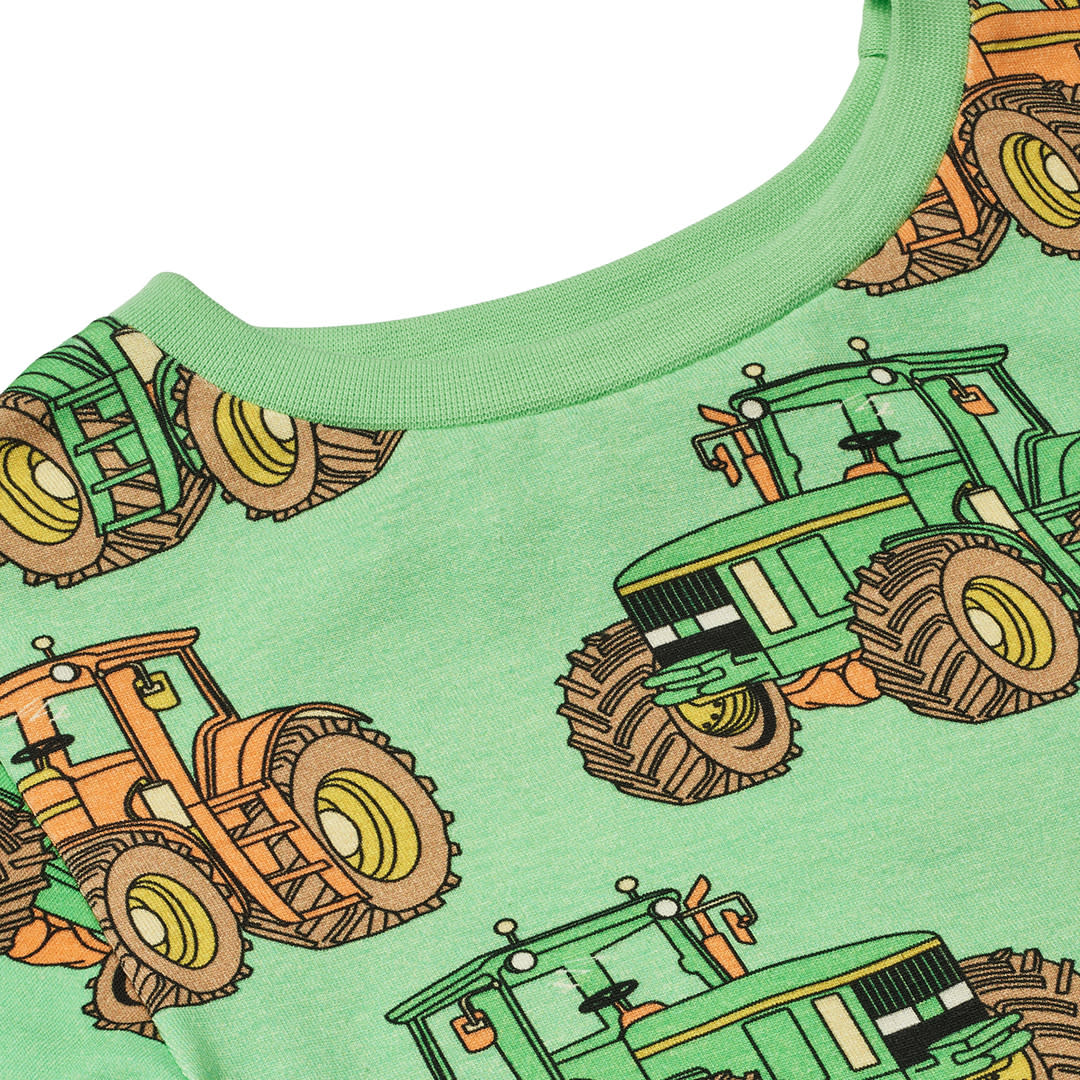 Long-sleeved shirt with tractors