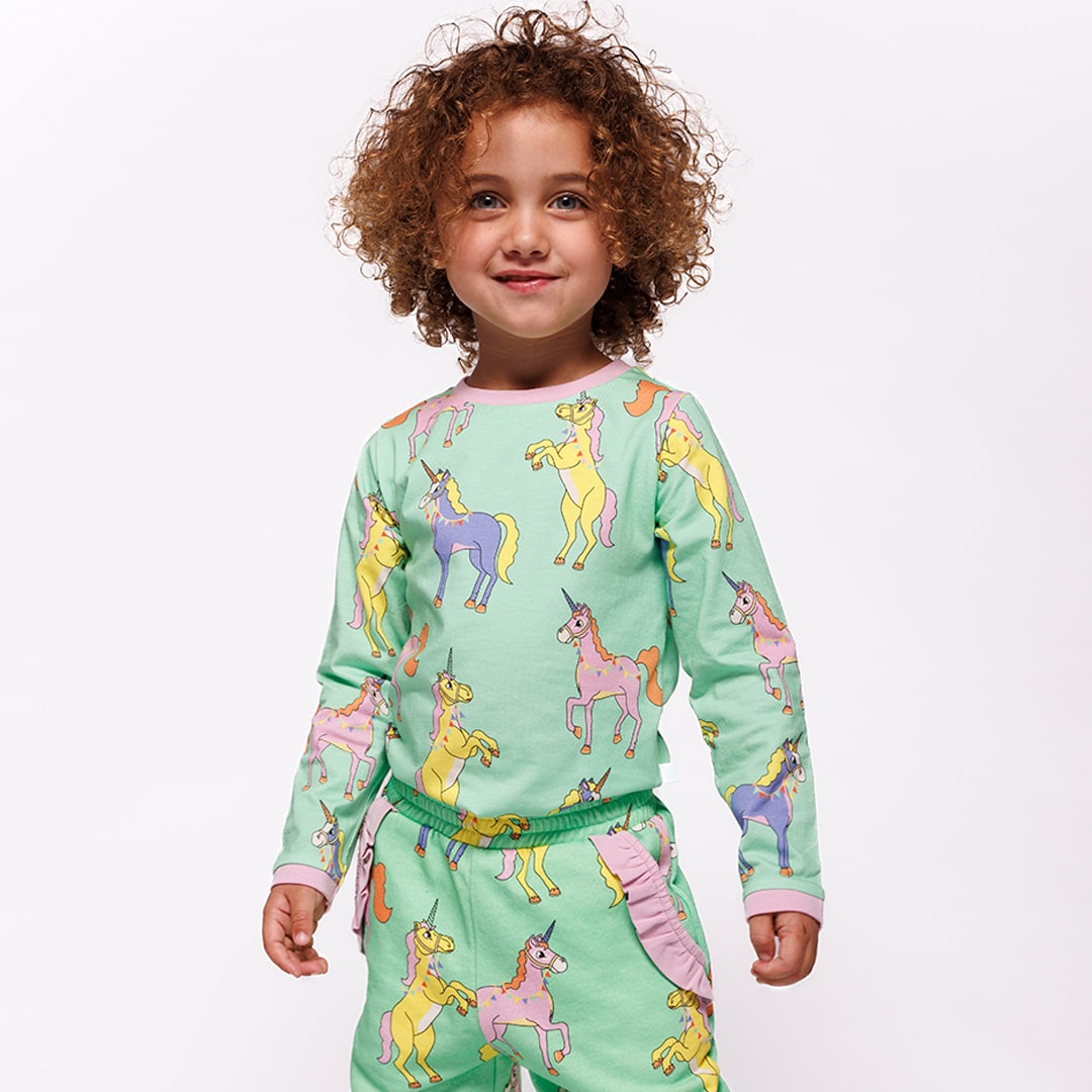 Long-sleeved blouse with unicorns