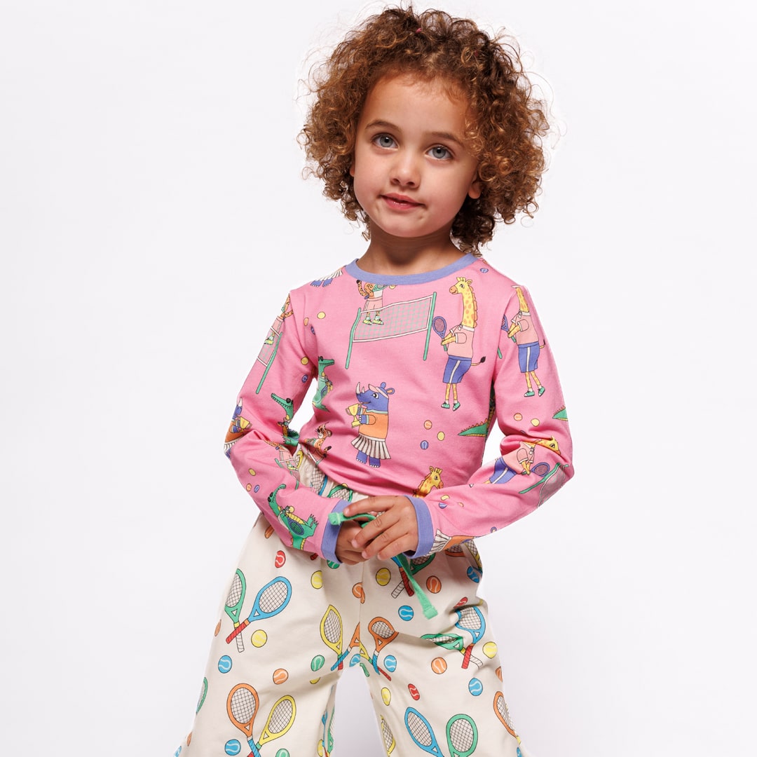 Long-sleeved top with tennis match