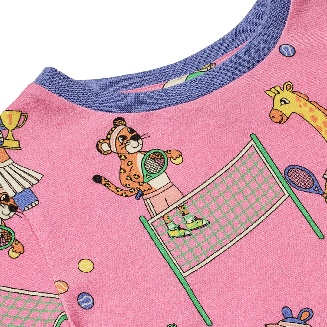 Long-sleeved top with tennis match