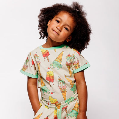 T-shirt with ice cream