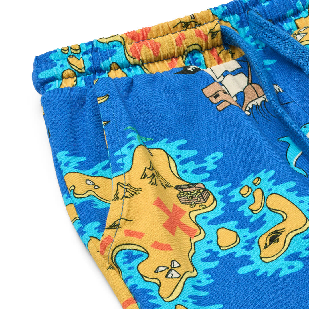 Shorts med piratkort