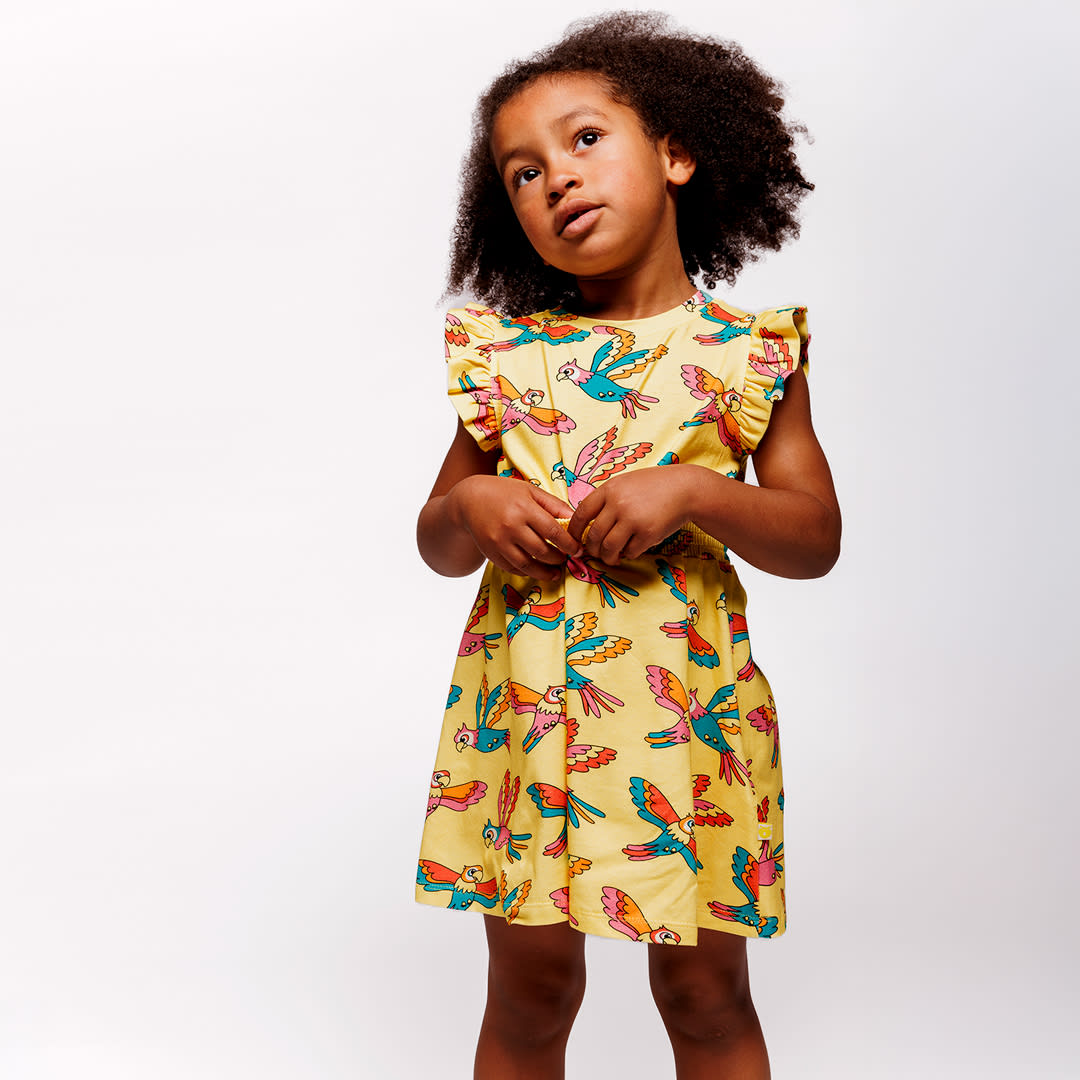 Sleeveless dress with parrots