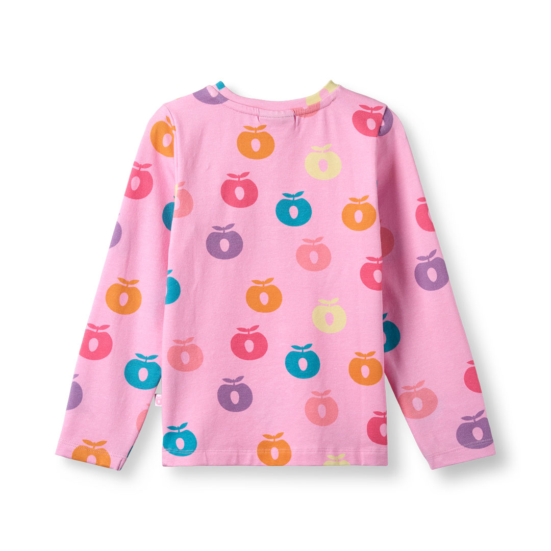 Lyserød sweater og æble motiver