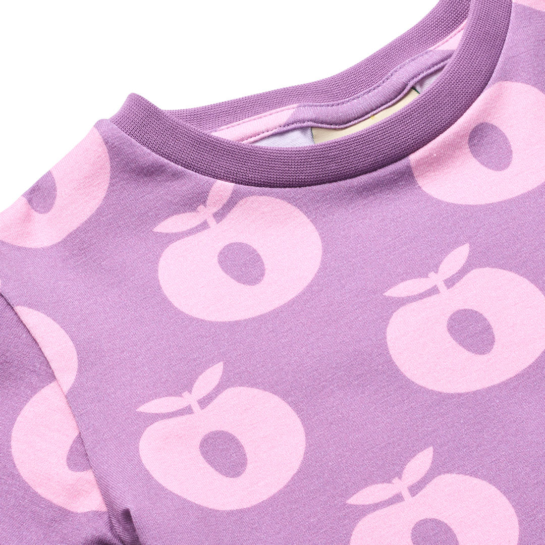 Jubilee pyjamas with apples
