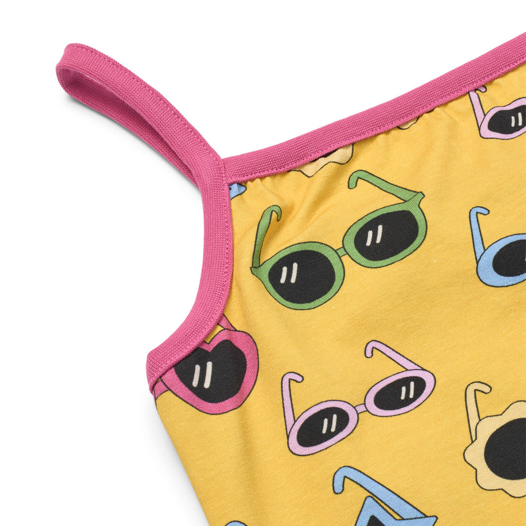 Analisa top with sunglasses