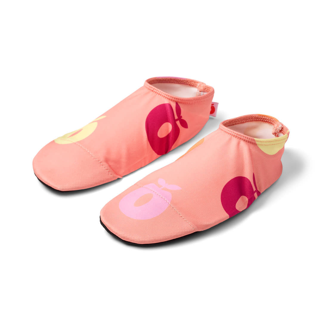 UV50 apple print beach shoes