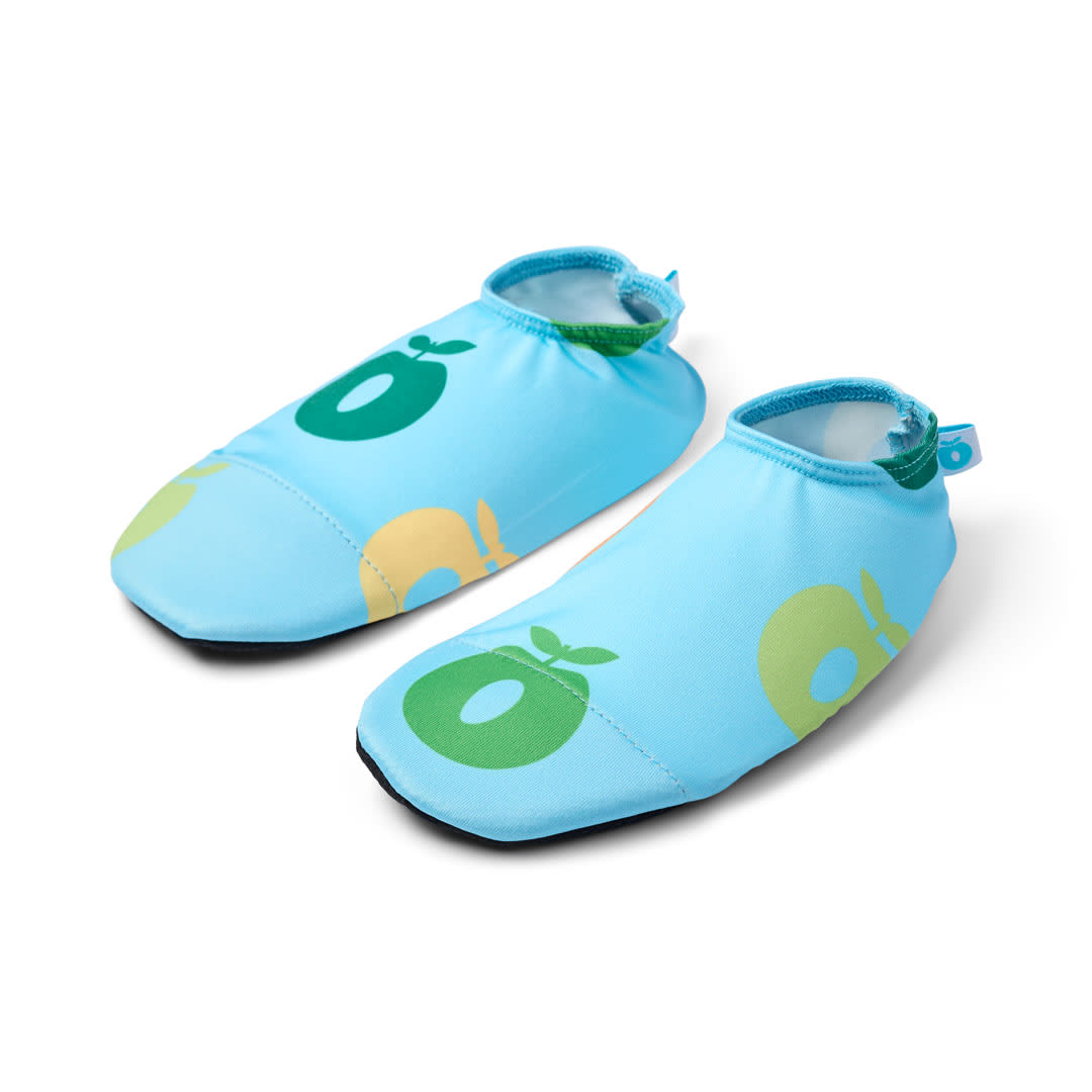 UV50 apple print beach shoes
