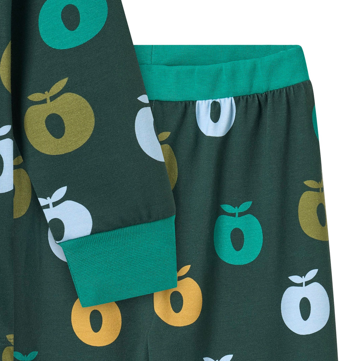 Jubilee pyjamas with apples