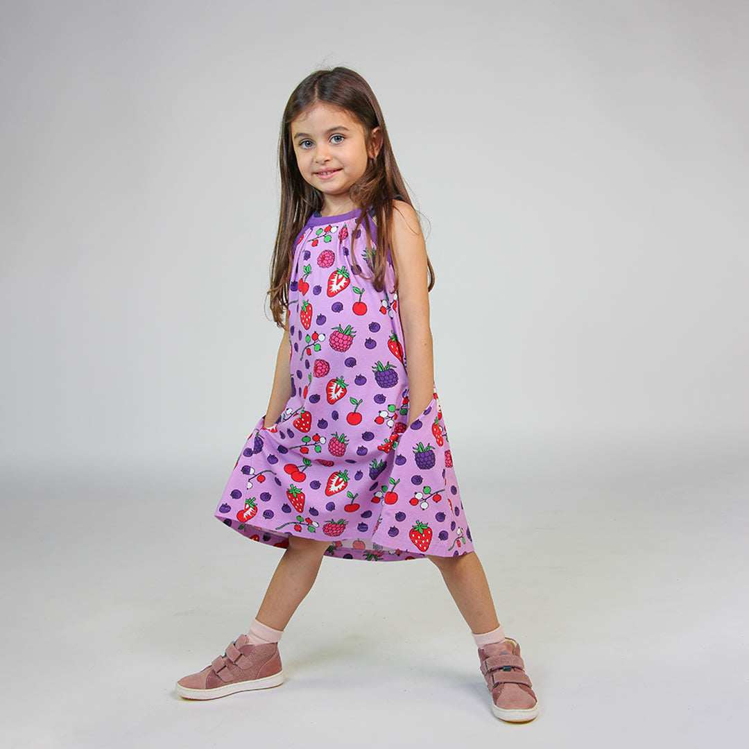 Sleeveless dress with berries