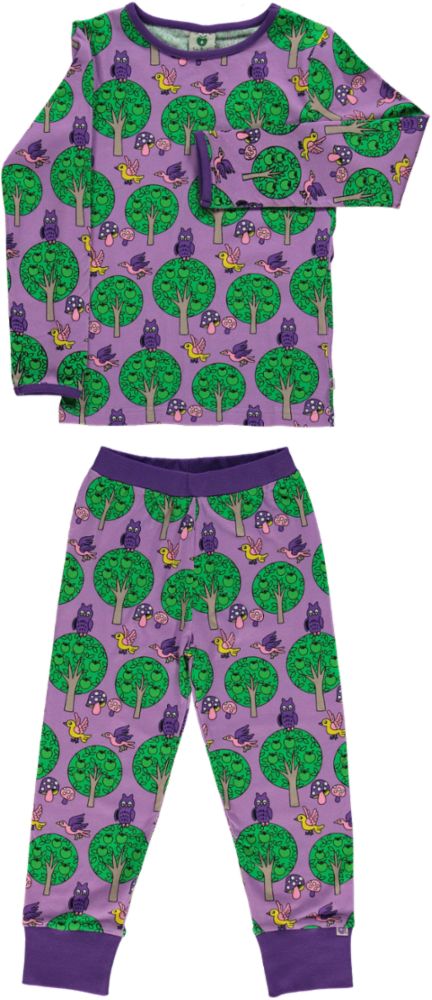 Pajamas with apple trees