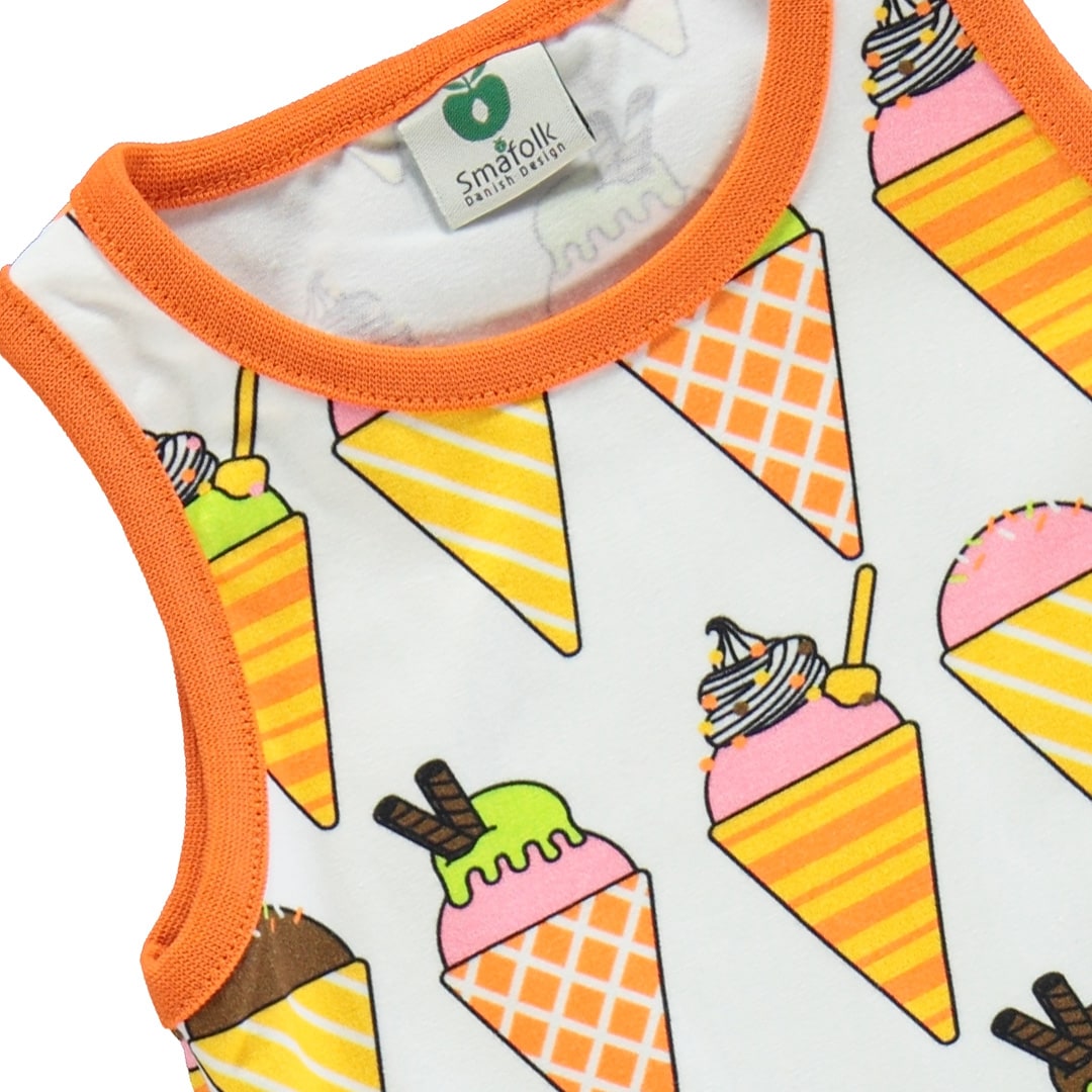 Tank top and cycling shorts with ice cream