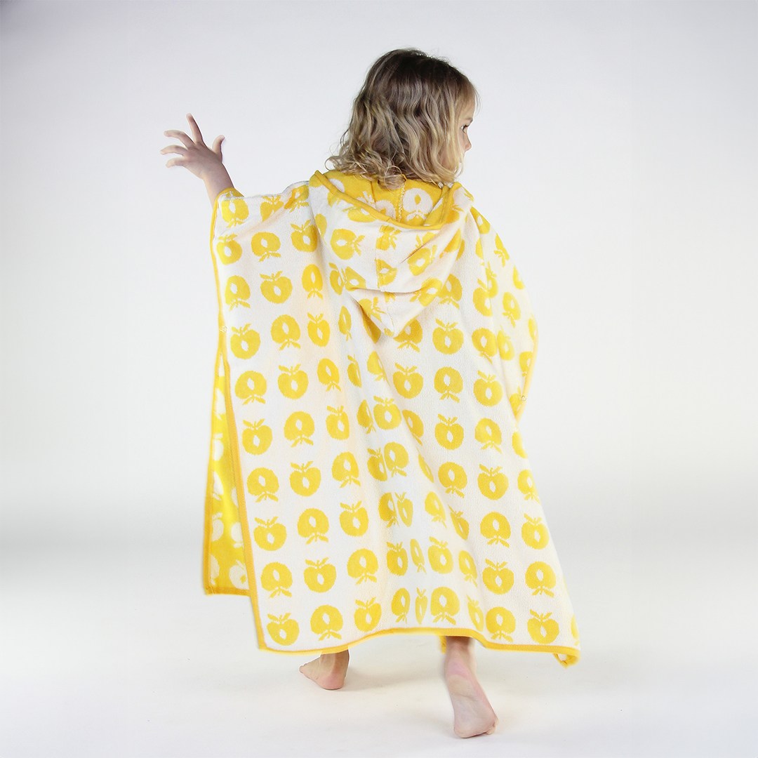 Badeponcho til børn med æbler 
