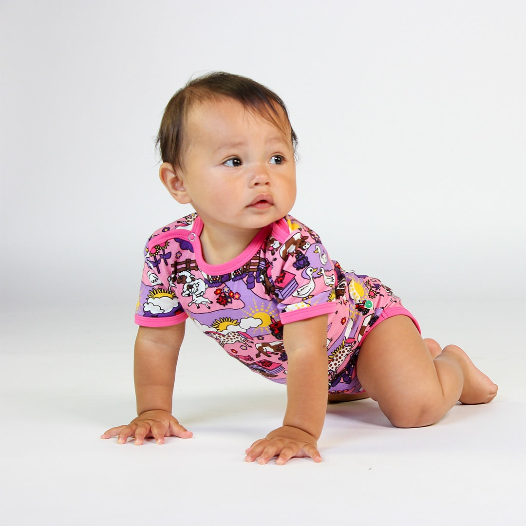 Short-sleeved bodysuit with farm