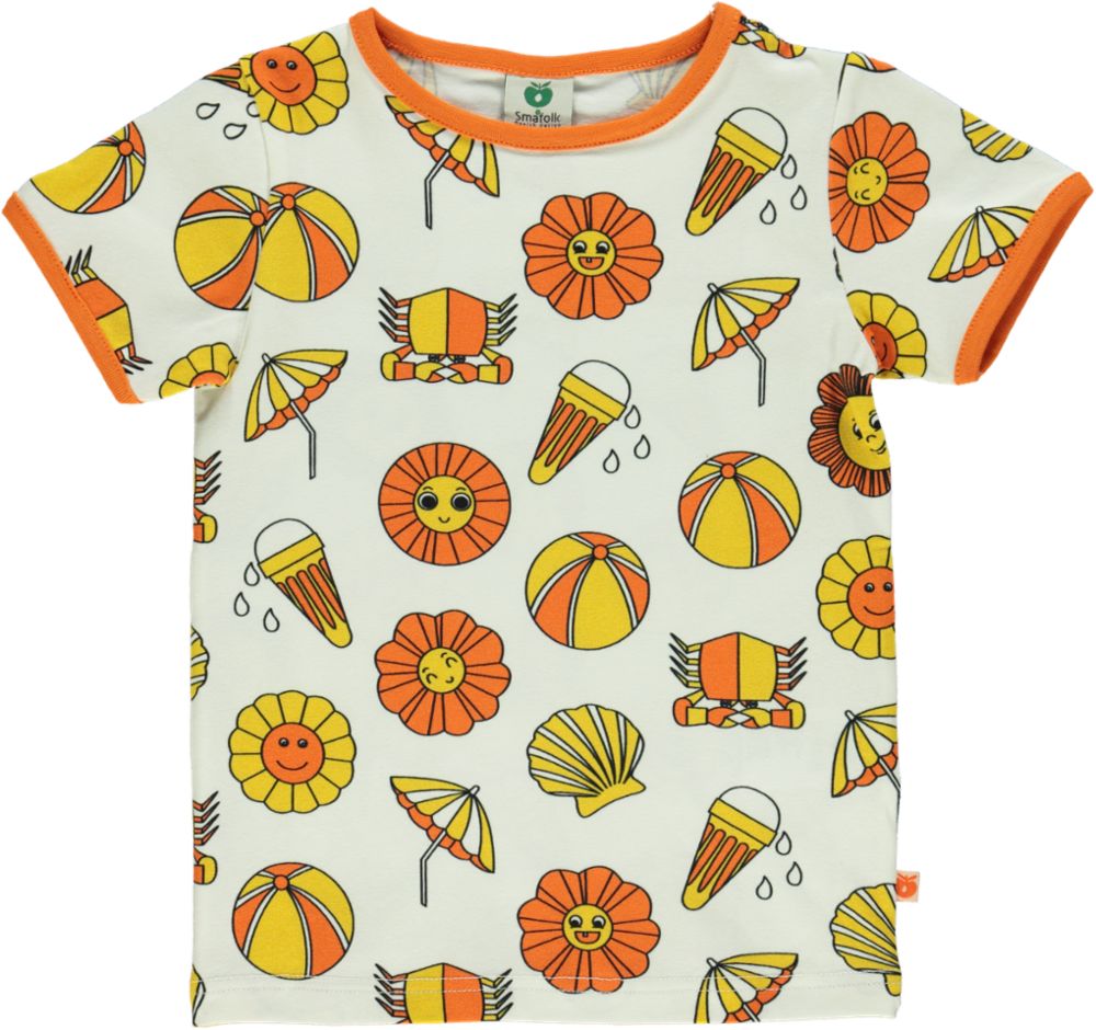 T-shirt with summer holiday symbols