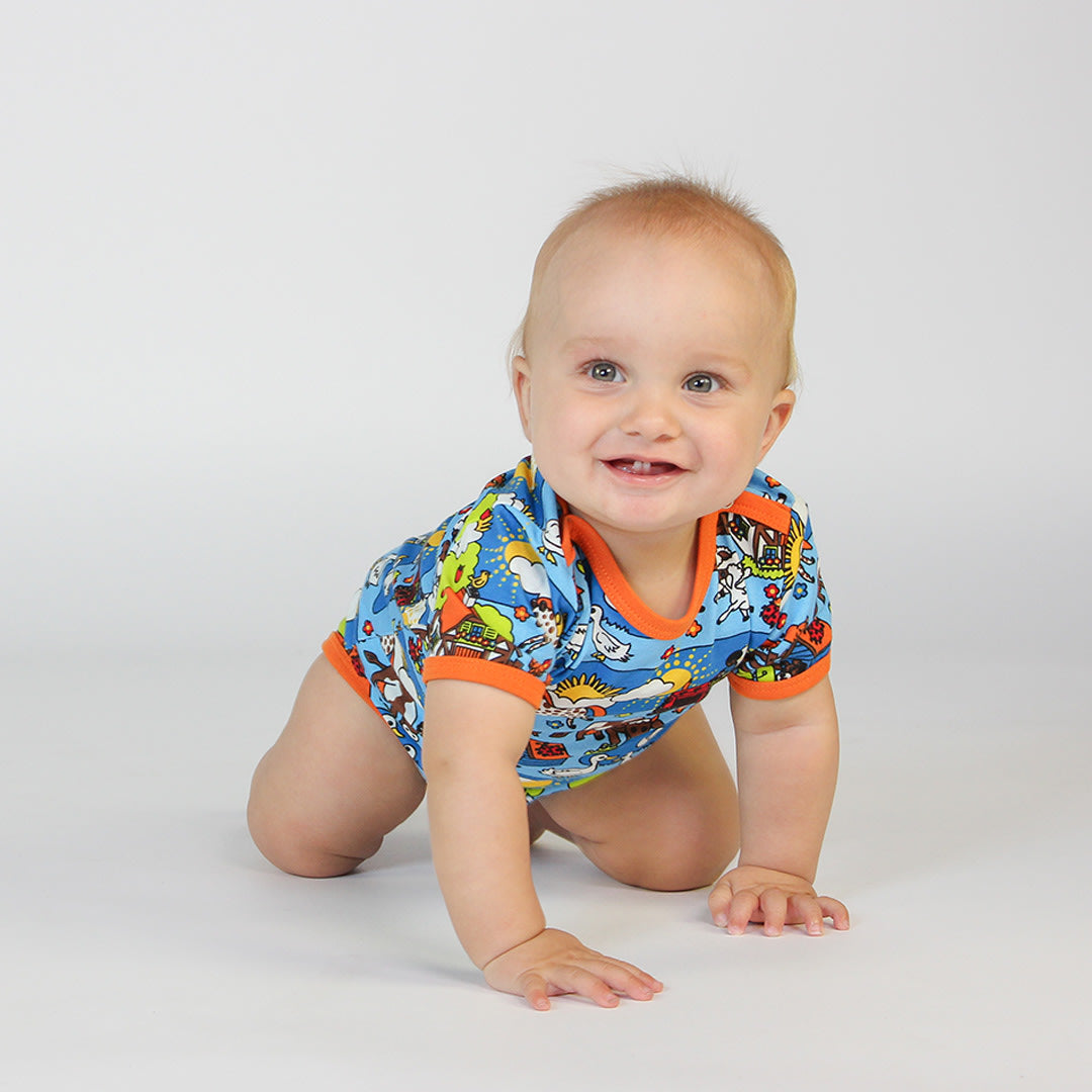 Short-sleeved bodysuit with farm