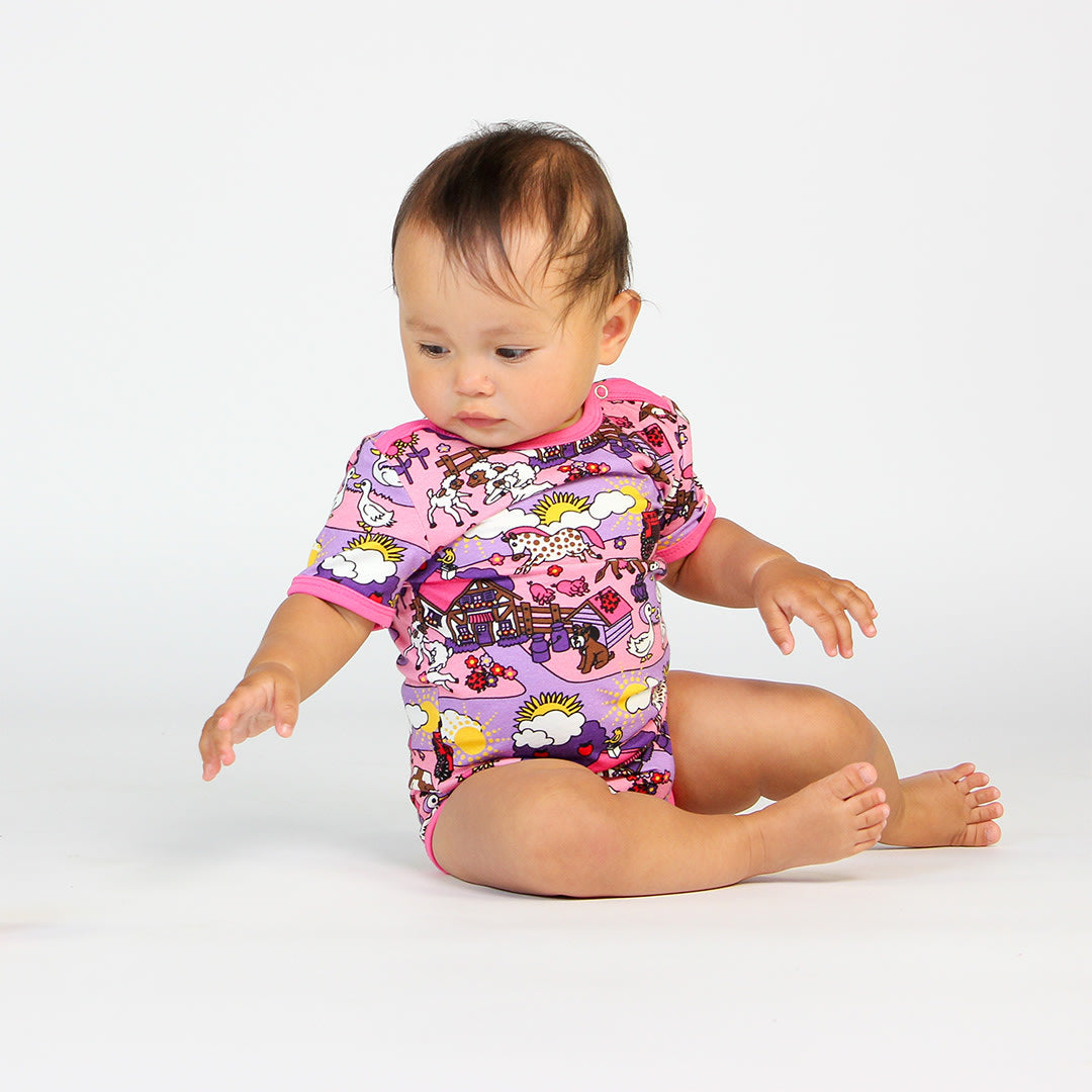 Short-sleeved bodysuit with farm