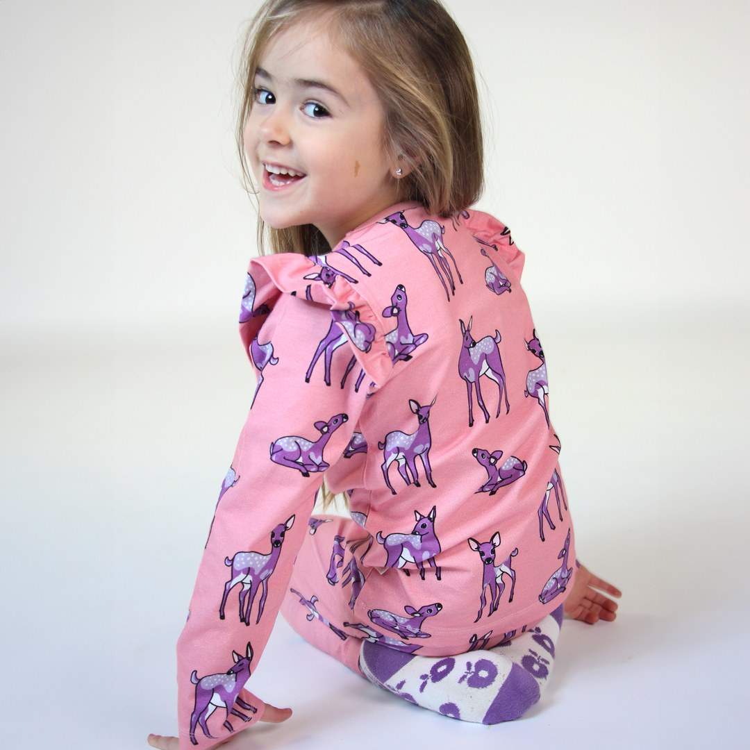 Long-sleeved blouse with deer