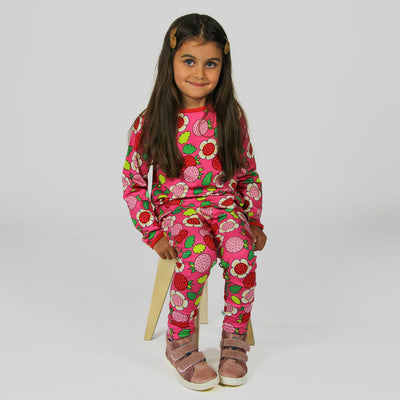 Long-sleeved blouse with strawberries