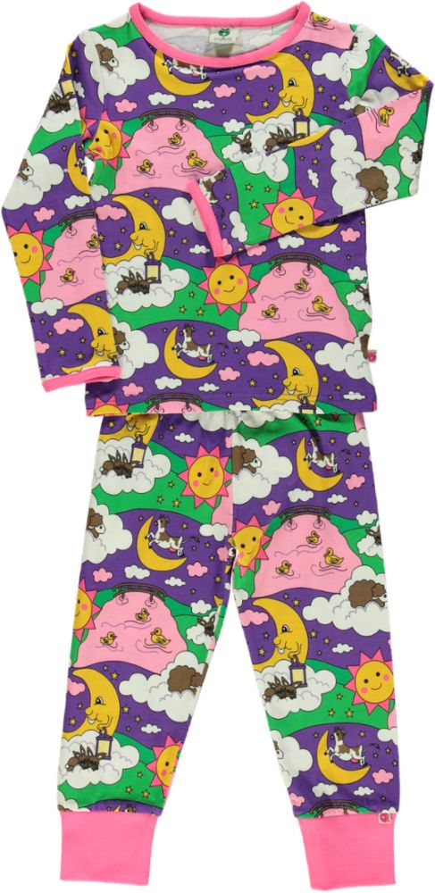 Nightwear with nightscape