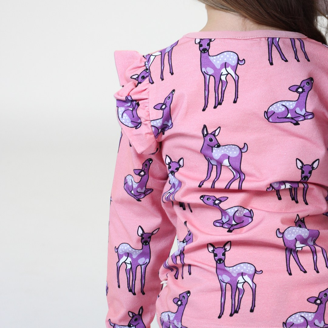 Long-sleeved blouse with deer