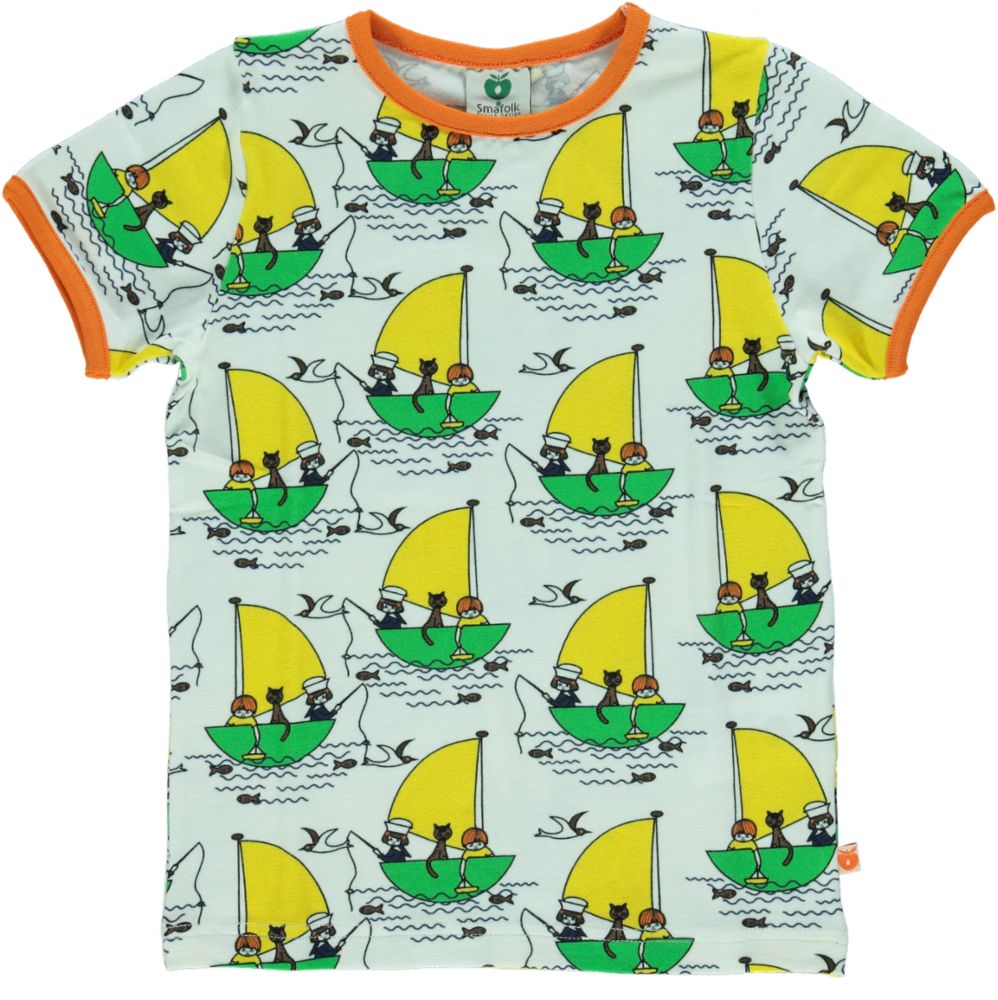 T-shirt with children on a boat